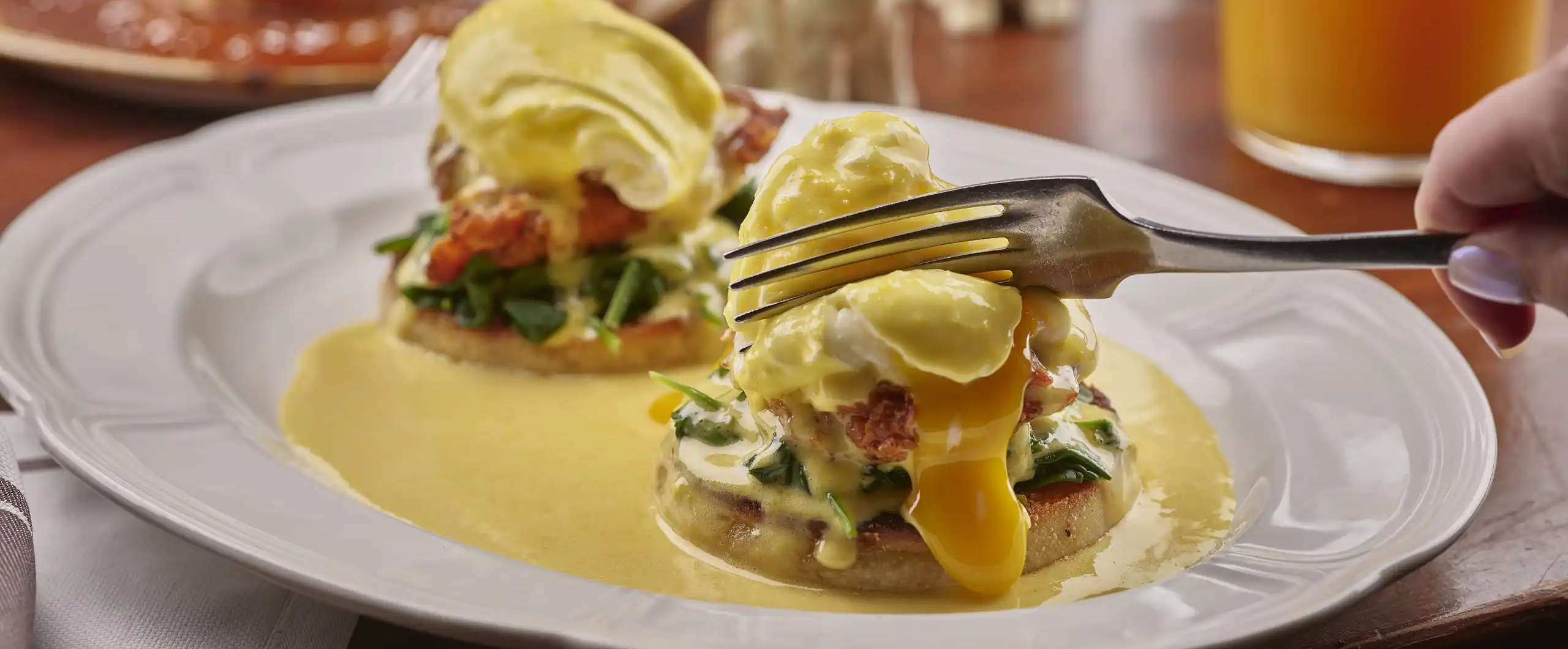 qm7-honey-salt-eggs-benedict