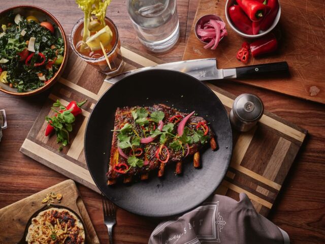 Your weekend called, and it’s requesting Sticky Iberico Pork Ribs for dinner! Char-grilled, candied orange peel, pickled fresno, red onion, and cilantro. We’ll see you for dinner!