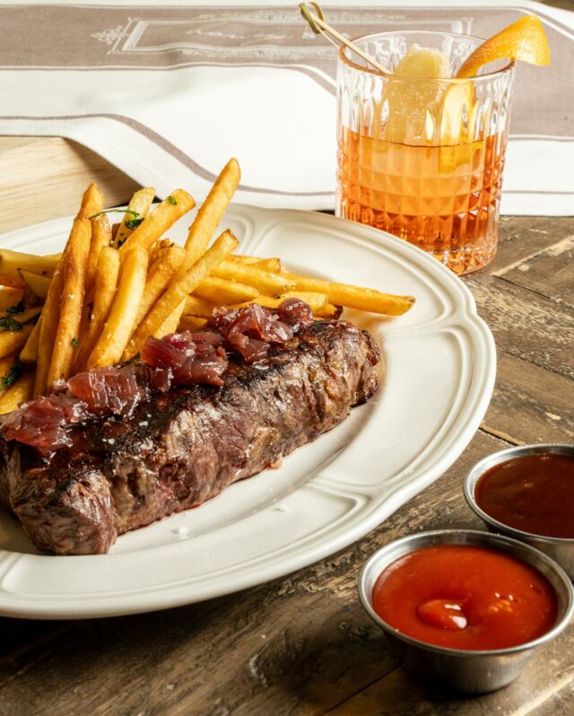 A Monday night dinner you didn’t know you needed. Steak Frites and a Midnight Rambler cocktail - a Honey Salt classic combination!