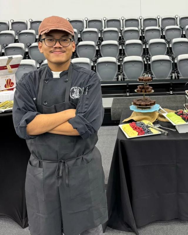 Congrats to Gregory Haley, our Back of House Employee of the Quarter! 🏆🍽️  Gregory is a line cook and has been apart of the Honey Salt family for a year and a half! His dedication, positive attitude, and culinary excellence truly make him a standout.  When we spoke with Gregory’s coworkers, they described him as a hard worker, humble, quick to learn, reliable, and determined. His team loves his passion, flexibility, and his eagerness to help and stay busy. We’re lucky to have you on the team, Gregory!🙌
