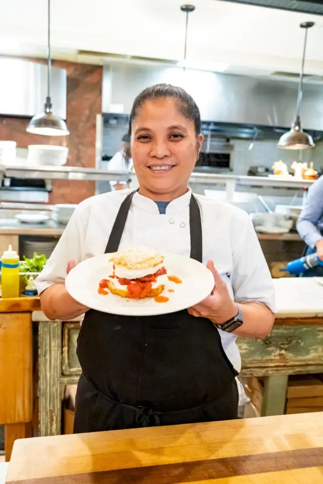 Strawberry Rhubarb Shortcake is giving summer on a plate. 🍓☀️
Lemon scone, juicy strawberry & rhubarb, and the fluffiest vanilla whipped cream.  This dreamy dessert is one of our summer specials made for the season.💚  #honeysalt #honeysaltlv #honeysaltlasvegas #lasvegasdining #vegaseats #locallasvegas #vegasfood #vegasfoodscene #vegasthingstodo #chefstuff