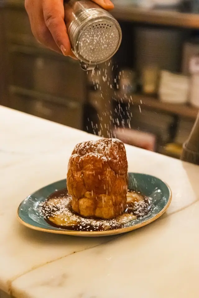 Indulge in our Monkey Bread for brunch this weekend! 😍  Warm brioche baked to golden perfection and drizzled in a rich bourbon caramel sauce. Made to pull apart, pass around, and savor together!  Visiting during the week? Enjoy our savory Monkey Bread featuring fresh mozzarella and parmesan cheese with Pomodoro sauce.  #honeysalt #honeysaltlv #honeysaltlasvegas #lasvegasdining #vegaseats #locallasvegas #vegasfood #vegasfoodscene #vegasthingstodo #chefstuff #vegasbrunch
